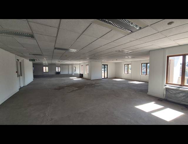 3,730M² OFFICE TO LET IN SANDTON CENTRAL